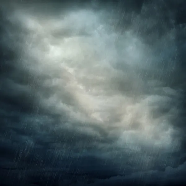 Dark clouds and rain — Stock Photo, Image