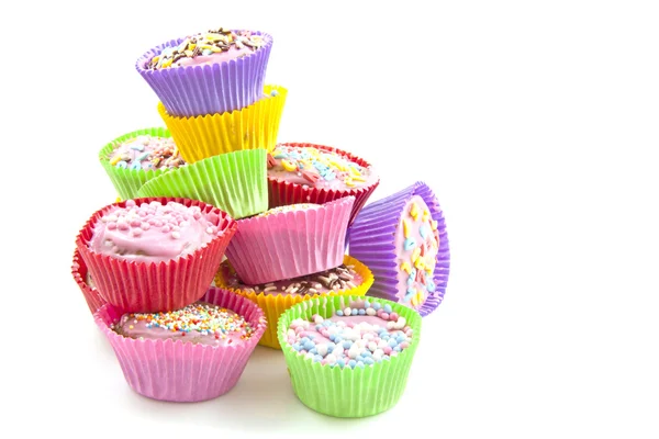Coloridos deliciosos pasteles de taza —  Fotos de Stock