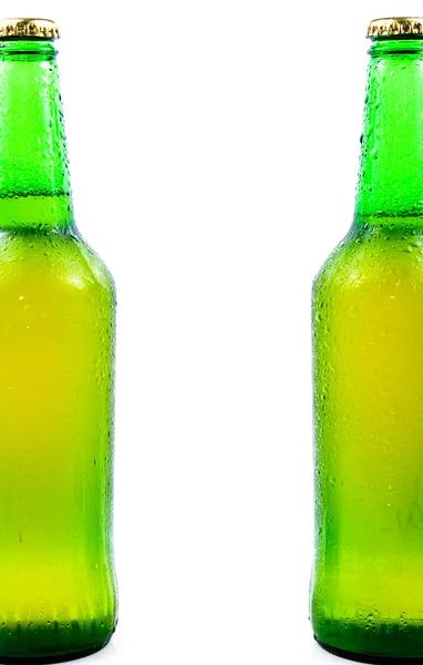 Botella de cerveza sudorosa — Foto de Stock