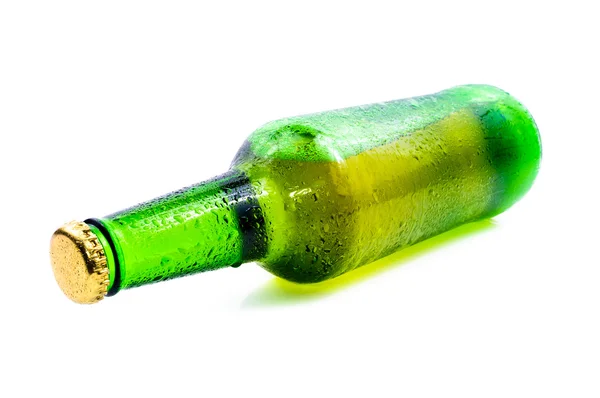 Botella de cerveza sudorosa — Foto de Stock