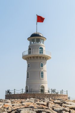 Adadaki deniz feneri