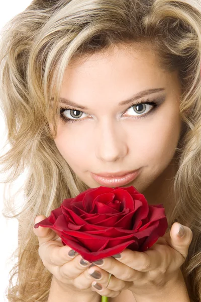 Closeup estúdio retrato de uma bela jovem sexy com rosa vermelha — Fotografia de Stock