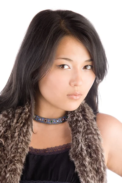 Studioporträt einer jungen hübschen asiatischen Frau, isoliert auf Weiß — Stockfoto