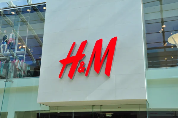 H & M signage — стоковое фото