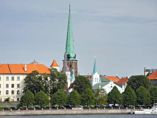 Syn av gamla Riga med St.Jacob's kyrka — Stockfoto