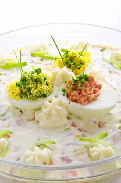 完全卵と野菜のサラダ — ストック写真