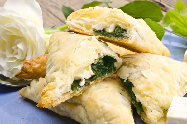 Cakes with spinach and feta cheese — Stock Photo, Image