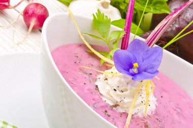 soğuk pancar çorbası