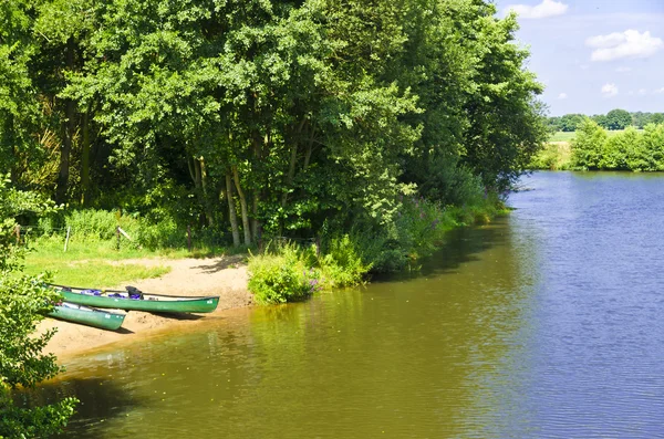 Barco de canoa — Fotografia de Stock