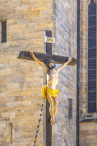 Ježíš na kříži v dome v Erfurtu — Stock fotografie