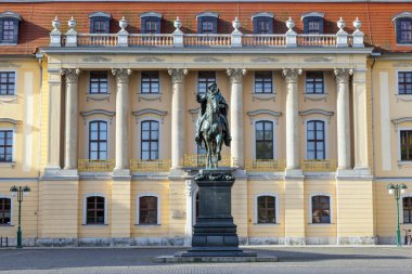 Carl-August Monument (Weimar) clipart