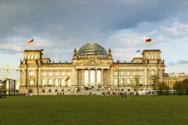 Slavné Reichstagu v Berlíně, Německo — Stock fotografie