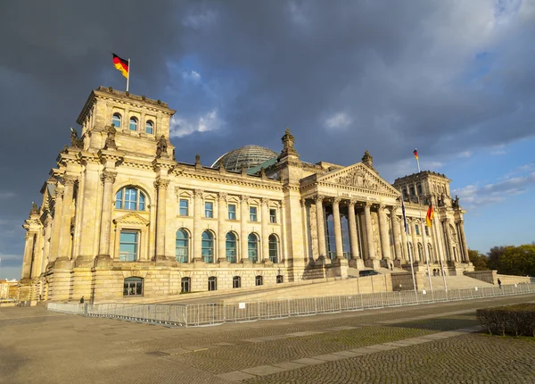 Famoso Reichstag a Berlino, Germania — Foto Stock