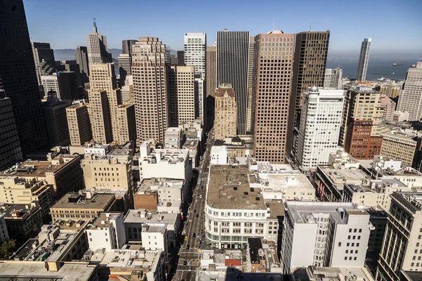 Wolkenkratzer in der Innenstadt von San Francisco am späten Nachmittag — Stockfoto