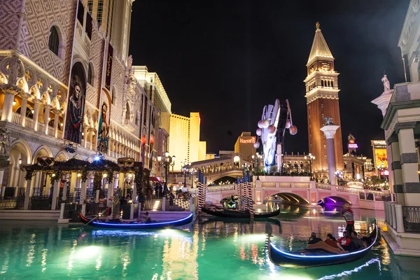 Gondolas at the Venetian Resort Hotel & Casino — Stock Photo, Image