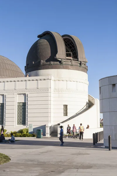 Griffith observatory is open to watch the moon constellation — Stock Photo, Image