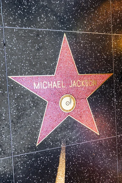 迈克尔 · 杰克逊的明星在好莱坞散步的名望 — 图库照片