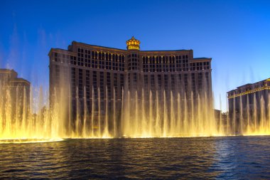 ünlü bellagio hotel las vegas su oyunları ile