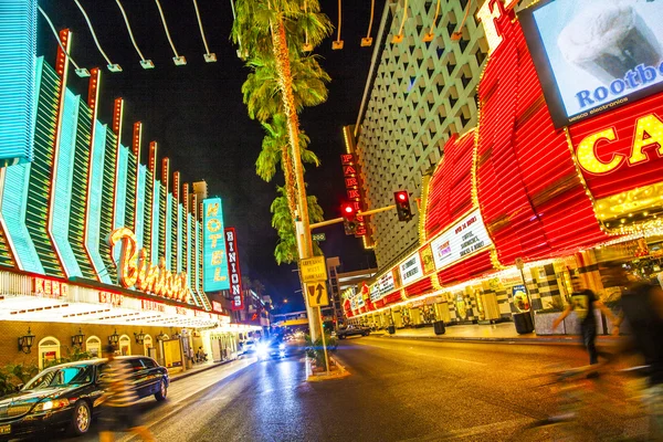 Fremont Street en Las Vegas, Nevada de noche —  Fotos de Stock
