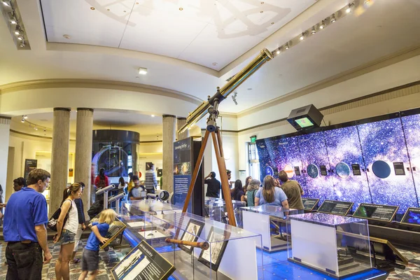 Visitar el museo del observatorio Griffith —  Fotos de Stock