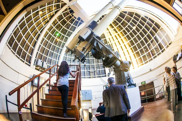 Famoso telescopio Zeiss all'osservatorio Griffith — Foto Stock