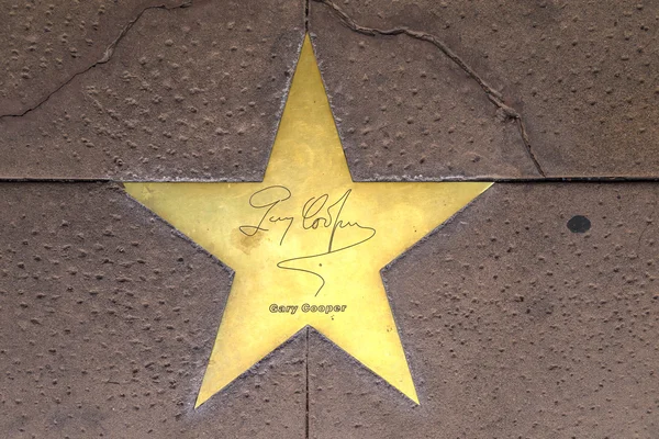 Hvězda gary Cooper na chodníku ve Phoenixu, arizona. — Stock fotografie