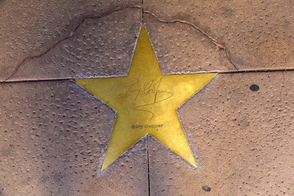 Gwiazdy gary Cooper na chodniku w phoenix, arizona. — Zdjęcie stockowe