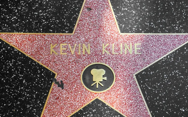 Кевін Клайн в зірка на Голлівудській алеї слави — стокове фото