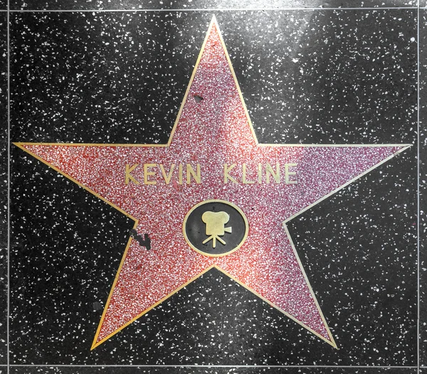 Kevin kline's stjärna på hollywood walk av berömmelse — Stockfoto