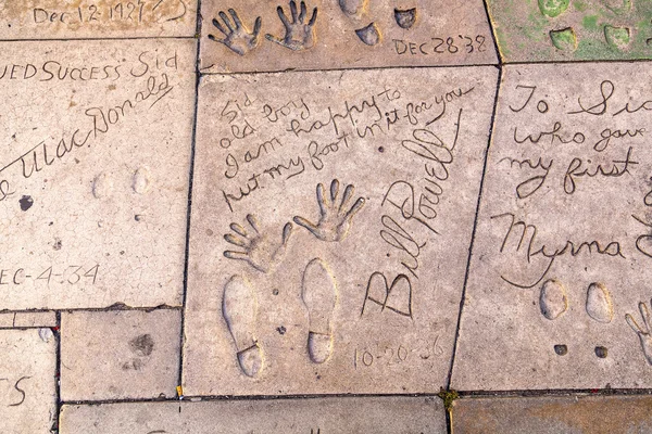 中国のコンクリートでハリウッド大通りに手形、 — ストック写真