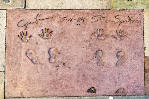 中国のコンクリートでハリウッド大通りに手形、 — ストック写真