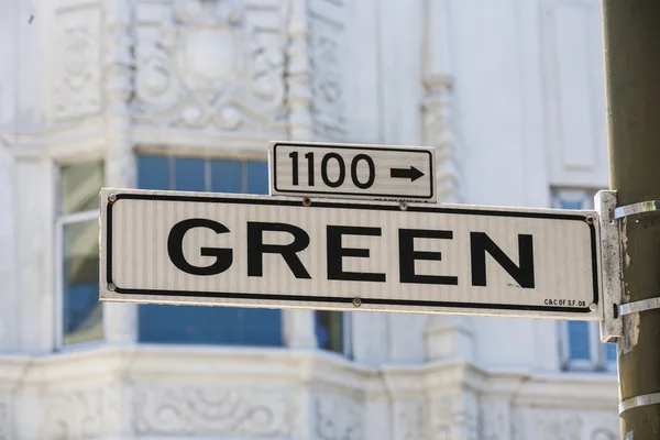 Ulica znak słynnej zielonej ulicy w san francisco — Zdjęcie stockowe