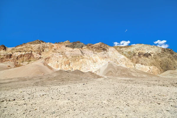 Bellissime formazioni rocciose gli artisti guidano nella Valle della Morte — Foto Stock