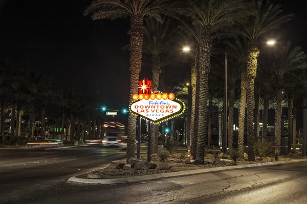 Центр міста Лас-Вегасі знак вночі — стокове фото