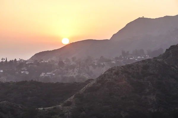 Sonnenuntergang in den Bergen Hollywoods — Stockfoto