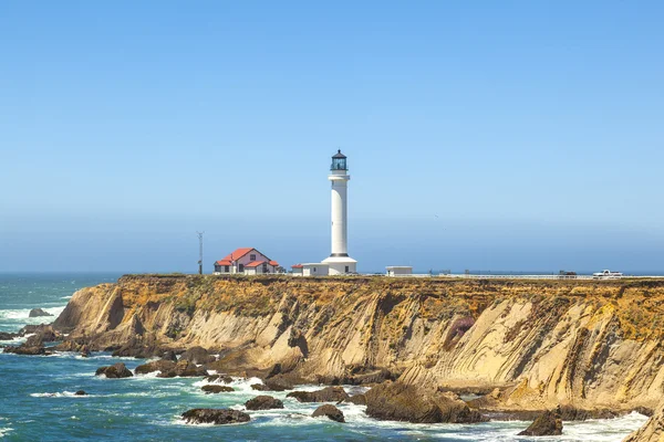 Famous Point Arena Lighthouse in California — Stock Photo, Image