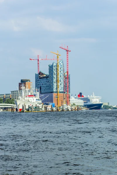 Site in opbouw van de elbphilharmonie in de haven van hamburg — Stockfoto