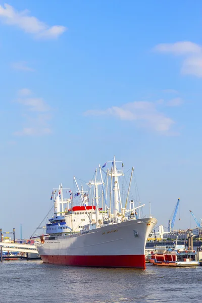 ハンブルクでの歴史的な貨物船、サンディエゴ — ストック写真