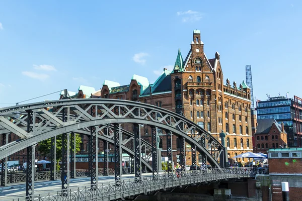 Bachbrücke an der Speicherstadt in Hamburg — Stockfoto
