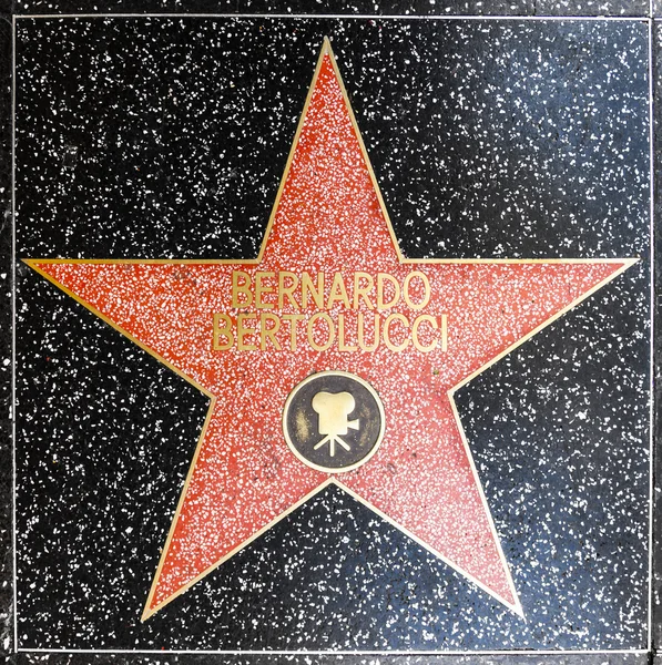 Звезда Бернардо Бертолуччи на Голливудской Аллее Славы — стоковое фото
