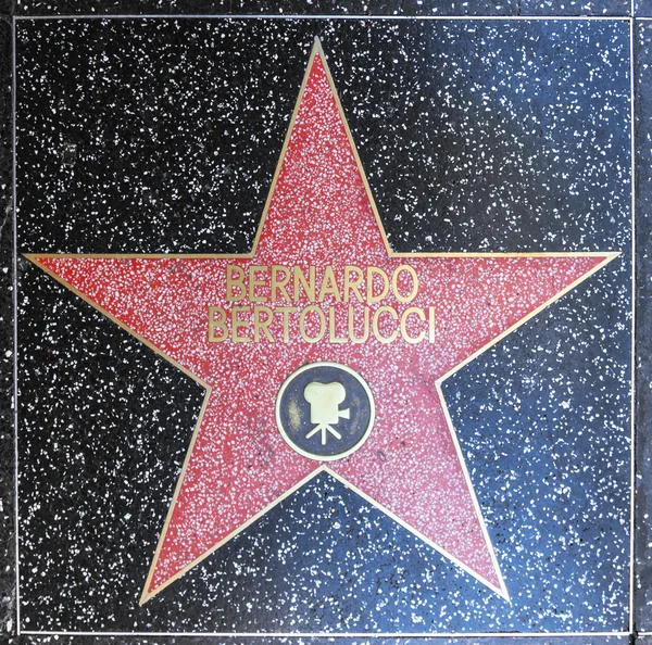 Звезда Бернардо Бертолуччи на Голливудской Аллее Славы — стоковое фото