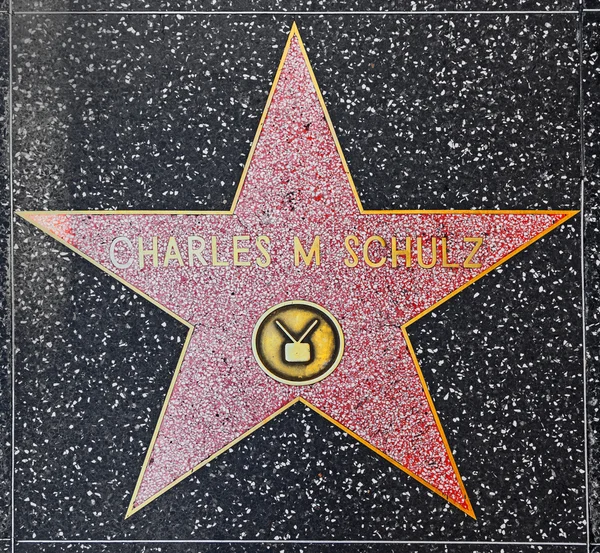 Charles m Schulz estrela na Calçada da Fama de Hollywood — Fotografia de Stock