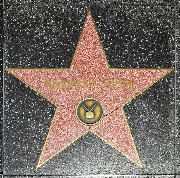 芭芭拉 · 伊登星上的名望好莱坞步行 — 图库照片