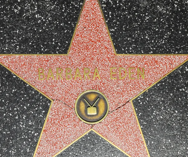ハリウッド ウォーク オブ フェイムにバーバラ エデンズ スター — ストック写真