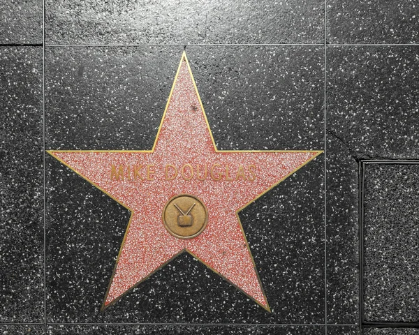 Mike douglas gwiazdę hollywood spacerem sławy — Zdjęcie stockowe