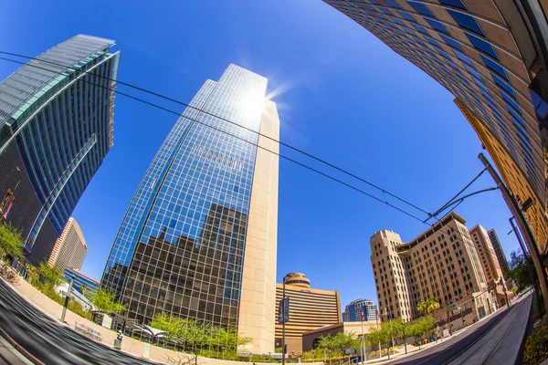 Perspective des gratte-ciel du centre-ville de Phoenix — Photo