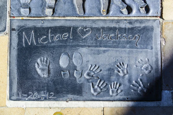 Michael Jacksons handprints in Hollywood Boulevard in the concre — Stock Photo, Image