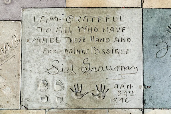 Handprints of Sid Grauman in Hollywood Boulevard in the concrete — Stock Photo, Image