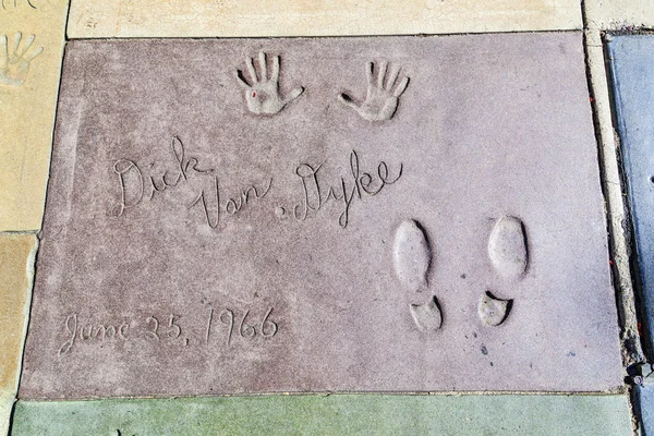 Van gátak handprints a Hollywood Boulevard, a konkrét — Stock Fotó