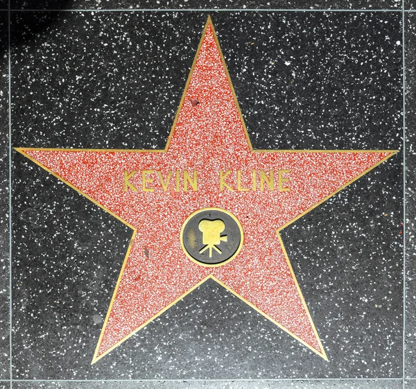 Kevin Klines Stern auf dem Hollywood Walk of Fame — Stockfoto
